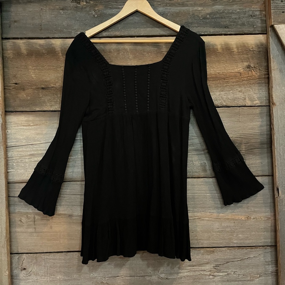 Black Ribbed Bell Sleeve Tunic